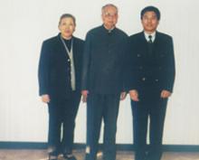 公司總裁與原中共中央主席、中央軍委主席華
